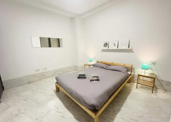 Center Veronica Confort شقة